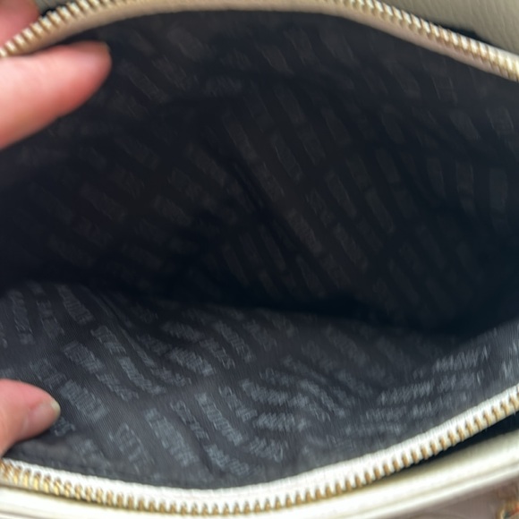 Steve Madden white purse, leather with long strap - Picture 10 of 12